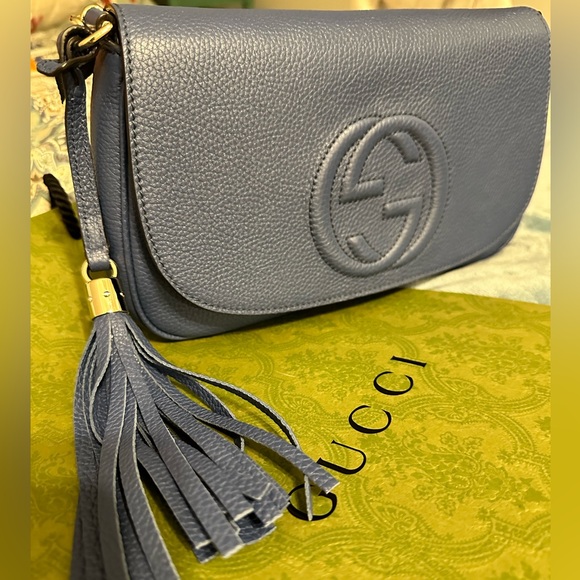 100% Authentic Gucci Pebbled Calfskin Medium Soho Flap Crossbody Periwinkle - Picture 3 of 13